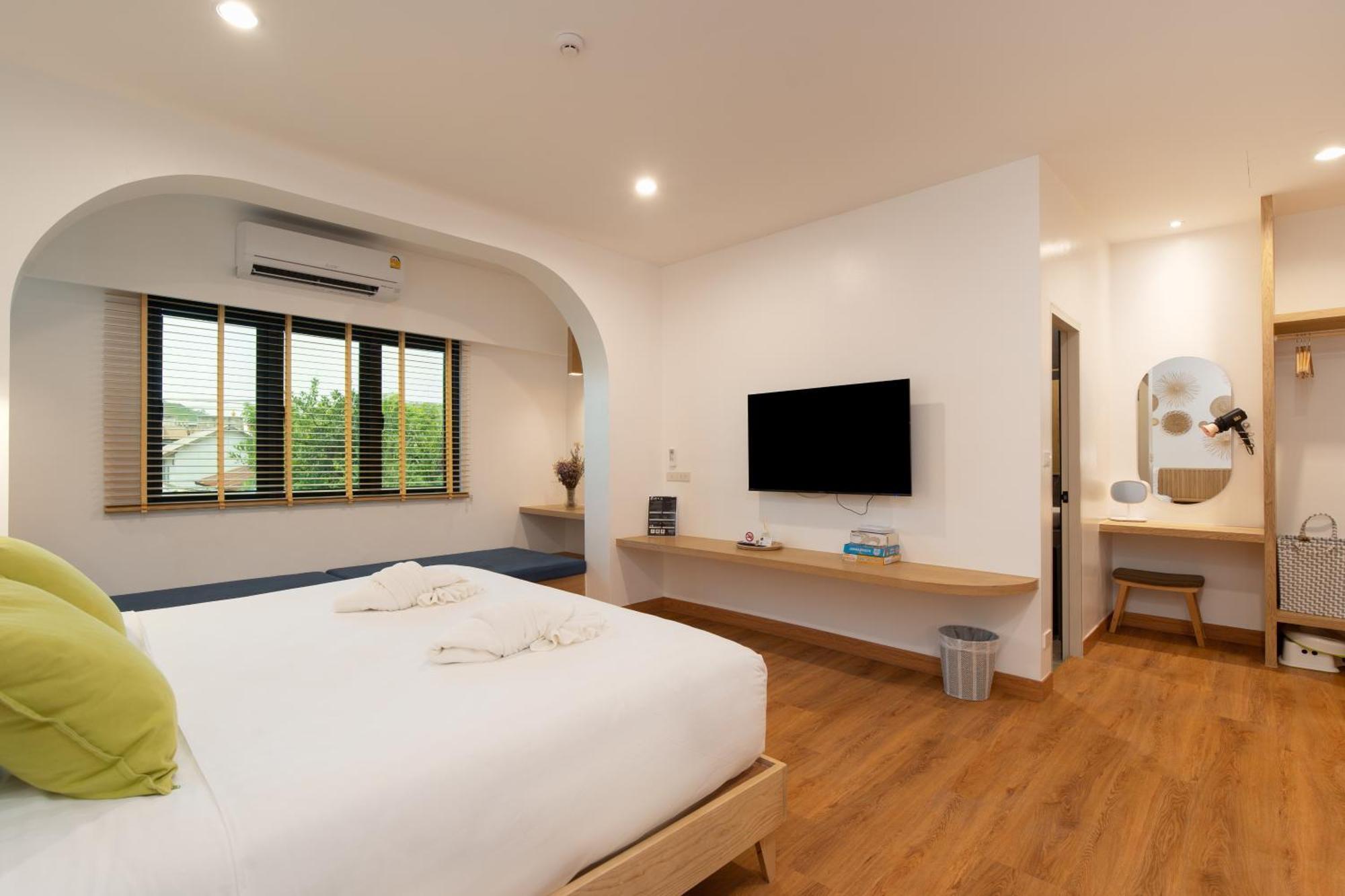 The Modeva Hotel Kanchanaburi Bagian luar foto